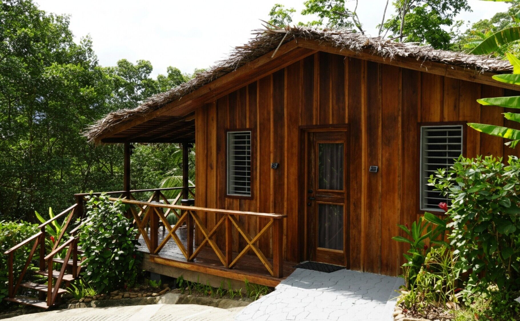 Omega | Minibar, caja de seguridad en la habitación, wifi gratis y ropa de cama 