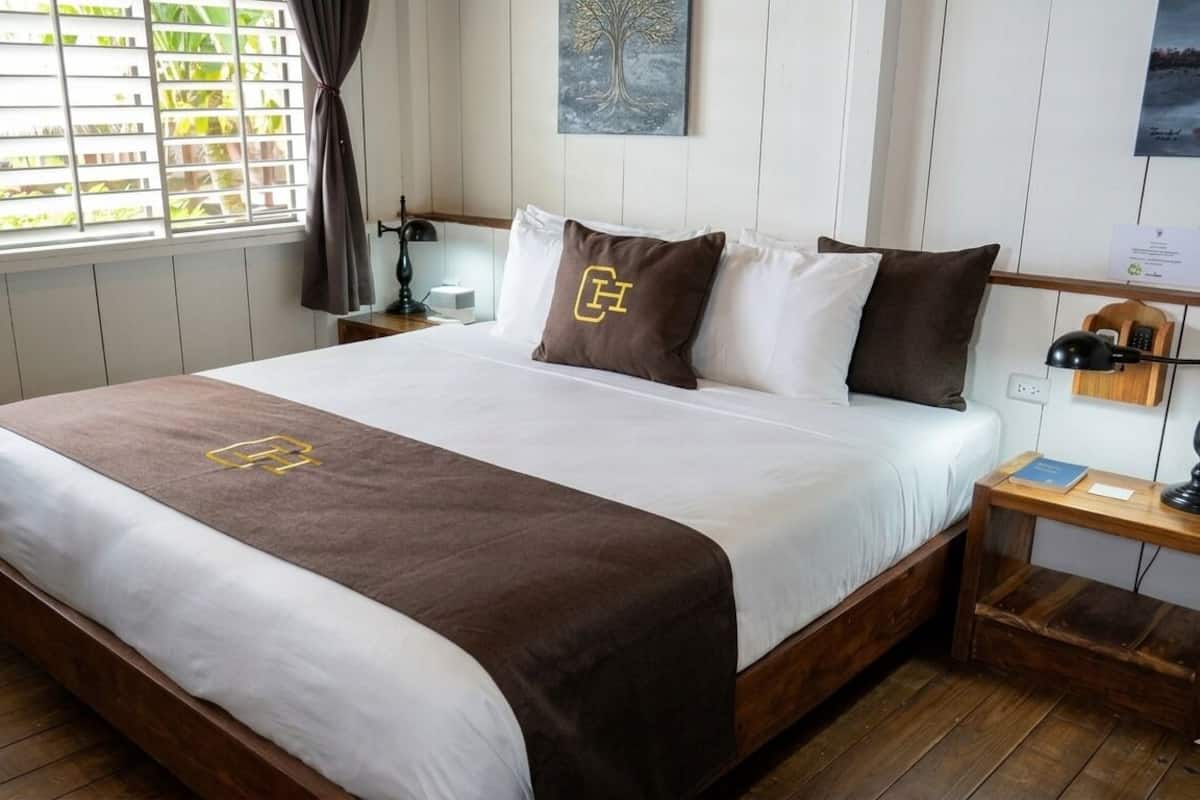 Eden | Minibar, caja fuerte, wifi gratis y ropa de cama