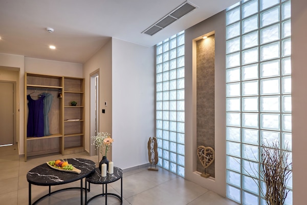 Penthouse, City View | Living area | 55-inch Smart TV with satellite channels, Netflix, streaming services