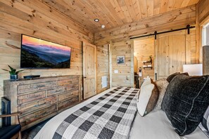 4 quartos, ferros/tábuas de passar roupa, berço de viagem