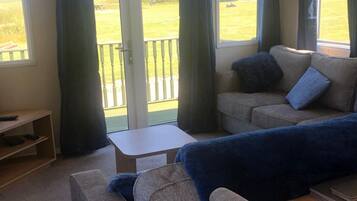 Chalet | Living area | Fireplace