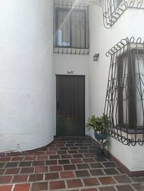 Exterior detail - Apartment la 51 (Cali)