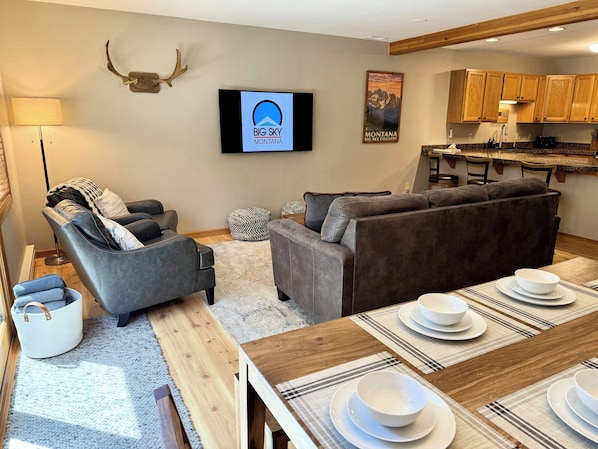 TV, fireplace, ping pong