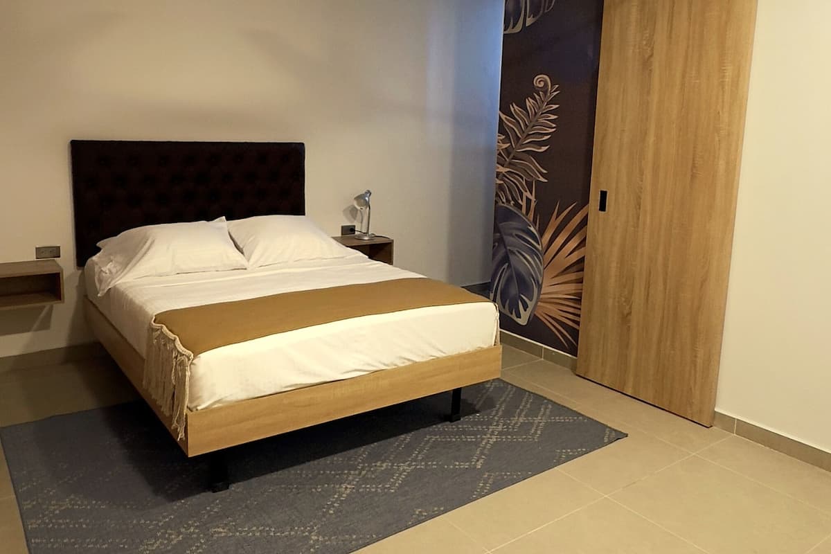 Standard Room, 1 Double Bed, Housekeeping | Desk, laptop workspace, free WiFi