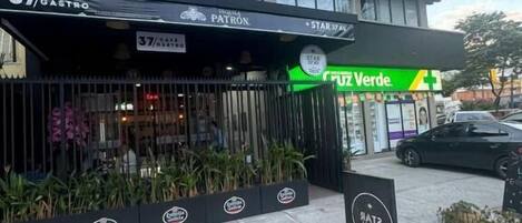 Fachada de la propiedad