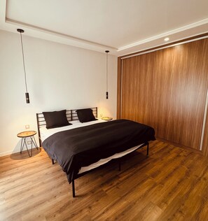 3 Schlafzimmer, Bügeleisen/Bügelbrett, WLAN, Bettwäsche