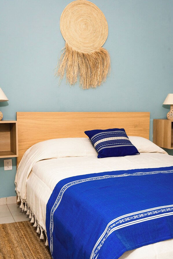 2 bedrooms, desk, iron/ironing board, WiFi