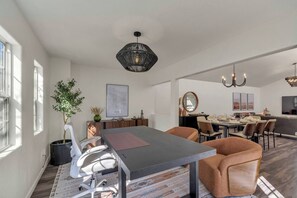 Dining - Desert Luxe: 3BR W/Pools, Tennis (Tucson)