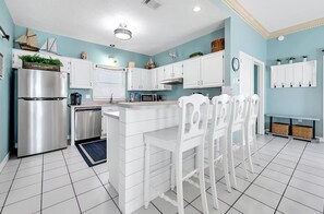 House, Multiple Beds (Tropical Dreams) | Private kitchen