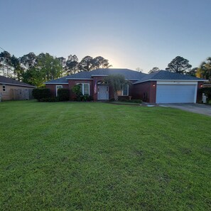 Exterior - 
Large heated/chilled private pool 6 feet deep. 10 minutes to Beach/Golf  (Navarre)