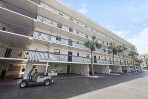 Condo, 1 King Bed with Sofa bed (Fifth floor condo with pools, spas, t) | Exterior
