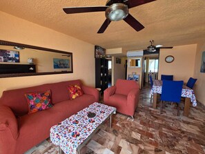 Family Apartment, Beach View | Living room