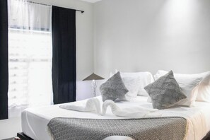 3 slaapkamers, een strijkplank/strijkijzer, wifi, beddengoed