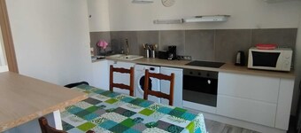BEAUTIFUL CITY CENTER APARTMENT FOR FAMILY OR GROUP TRAVEL
