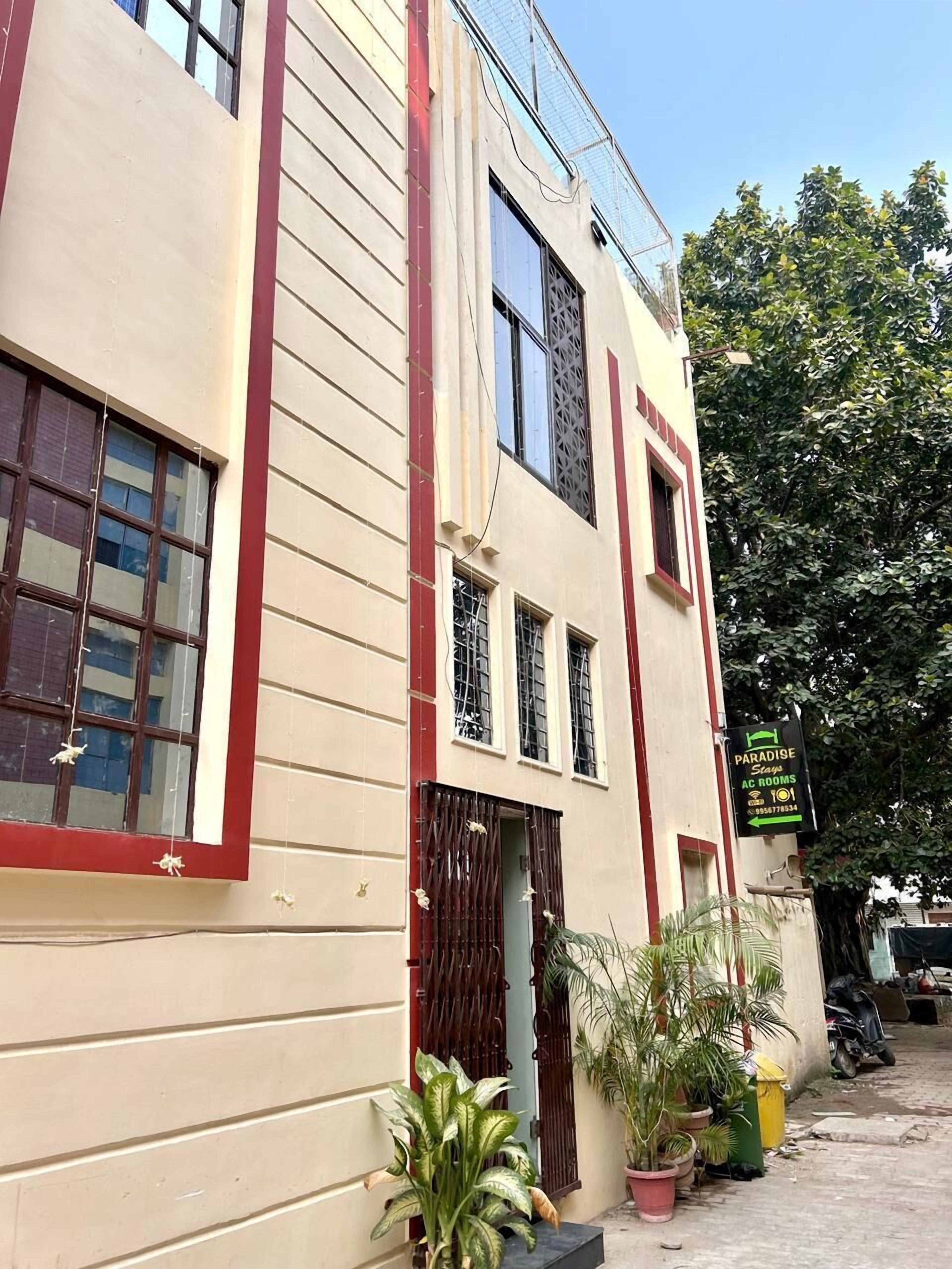 Fachada de la propiedad