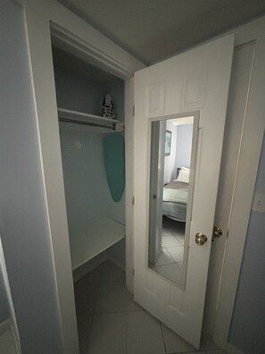 Interior - Turtle Cove Rehoboth Beach 2 Bdrm Parking Smll Dog (Rehoboth Beach)