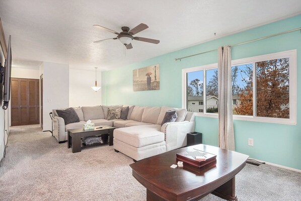 Téléviseur connecté, foyer