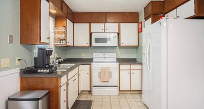 Quiet Parkside Home with Gym & Dedicated Office. Central Location.