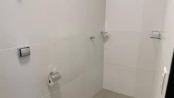 Suite | Bathroom