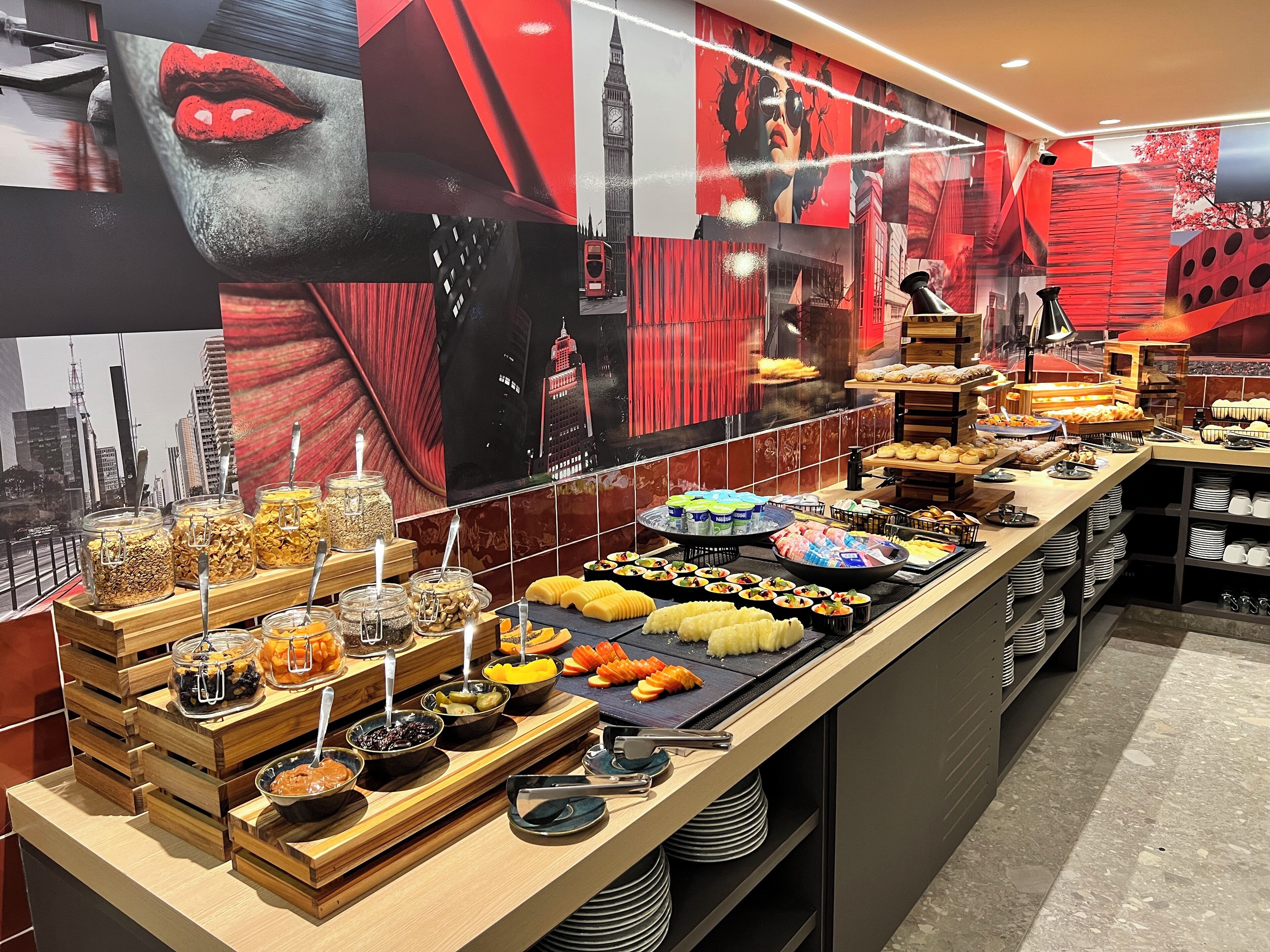 Free daily buffet breakfast