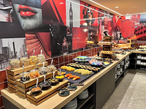 Radisson RED Ibirapuera