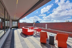 Outdoor pool - Radisson RED Ibirapuera (Sao Paulo)