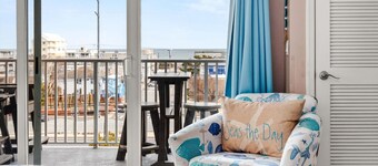 Coastal Horizon Haven @ Makai