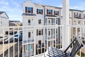 Property grounds - Blue Tides Family Retreat (Ocean City)