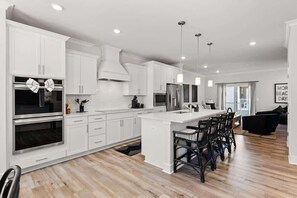 Fridge, microwave, oven, stovetop - Blue Tides Family Retreat (Ocean City)