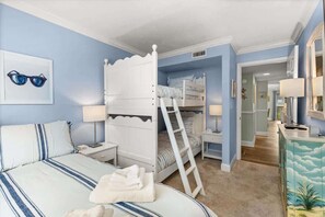 2 bedrooms, WiFi, bed sheets - Sunchaser Shore Retreat (Ocean City)