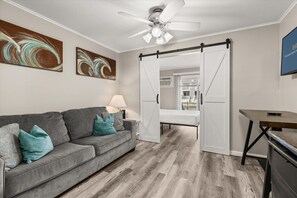 2 عدّة غرف نوم وواي فاي وملاءات أسرّة