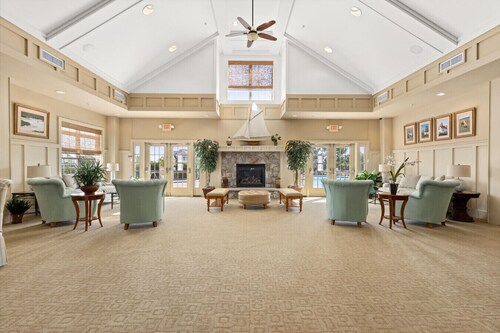 Sunny Bayside Escape