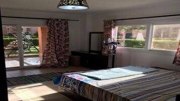 2 chambres, fer et planche Ă repasser, draps fournis