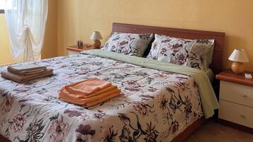 3 camere, Wi-Fi, lenzuola
