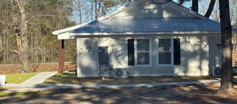 Luxury Lodging, Lakefront View, King Bed w/Private Bath, Patio