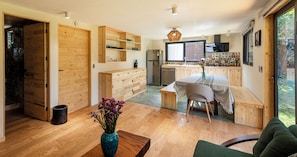 Bungalow Desain, 2 kamar tidur, dapur, pemandangan kebun | Pemandangan dari kamar