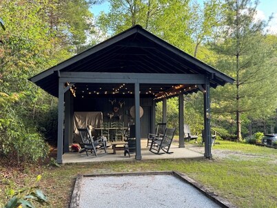 Emerald Lake Cabin - Fishing - Couples - Lakefront - Cozy