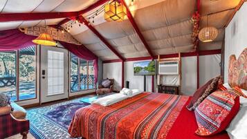 1 bedroom, individually decorated, individually furnished, bed sheets