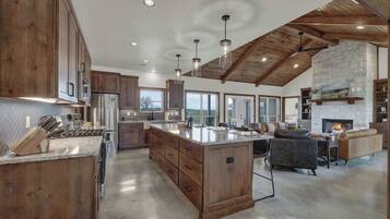 House, Multiple Beds, Patio, Mountain View (303 Knob Creek Ln) | Private kitchen | Coffee/tea maker