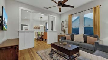 House, Multiple Beds, Pool Access, Pool View (381 Tolle St) | Living area
