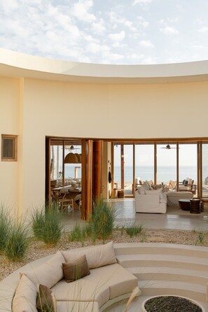 Interior - Increíble casa frente a la playa (Ligth House Point States)