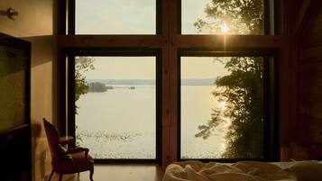 3 bedrooms, desk, free WiFi, bed sheets