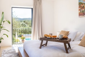 4 bedrooms, iron/ironing board, travel cot, WiFi