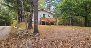Exterior - Peaceful cozy cottage next to Welshtown Lake with fire bit in the back yard. (Shelburne)