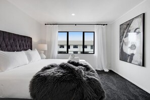 2 bedrooms, Internet, bed sheets