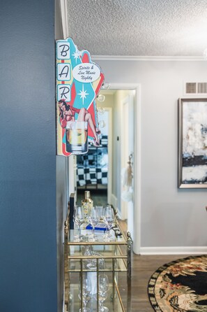 Interior - T-Town Bougie Trendy & Fun! Blocks from Expo square! (Tulsa)
