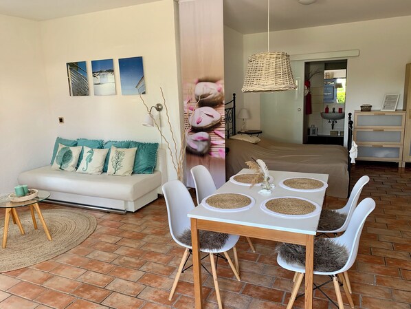 1 bedroom, WiFi, bed sheets, wheelchair access