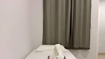 Quarto triplo | Wi-Fi de cortesia, roupa de cama