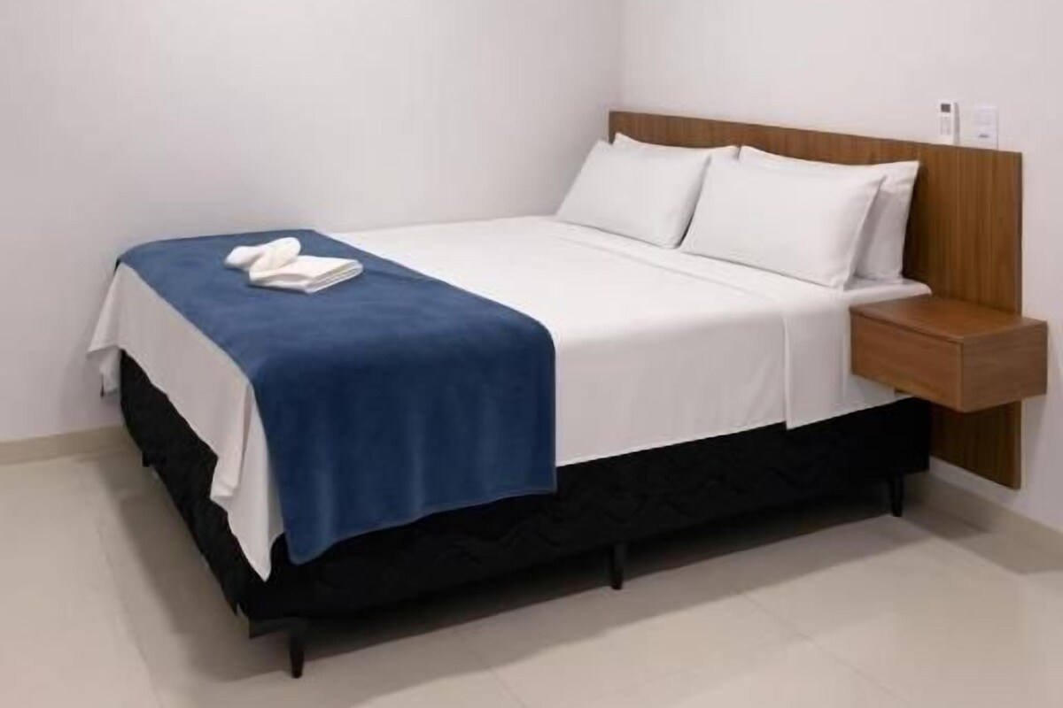 Double Room | WiFi (free), bed sheets