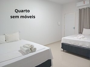 Economy Quadruple Room | Free WiFi, bed sheets